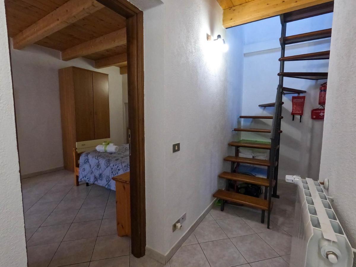 San Domenico House - Centro Storico Bed & Breakfast ลาควิลา ภายนอก รูปภาพ
