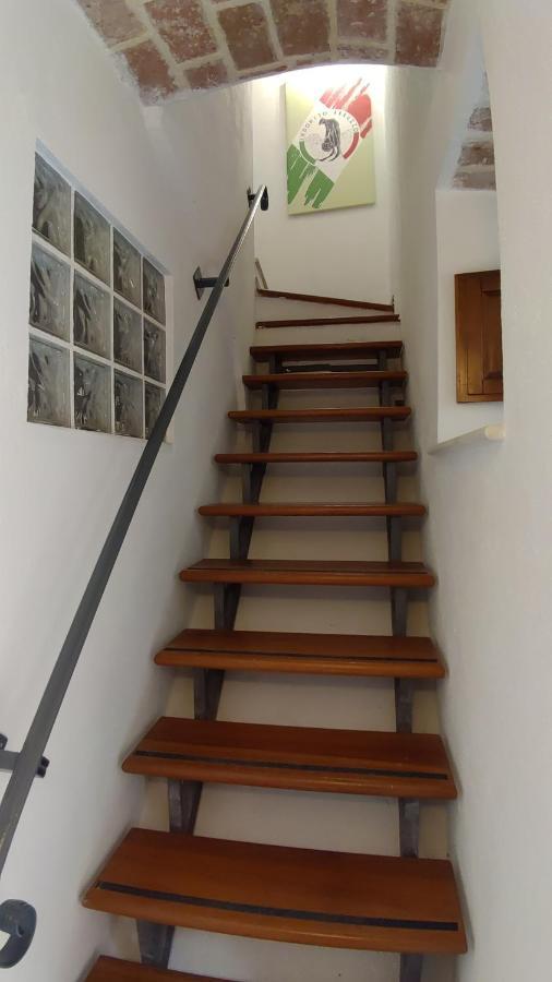 San Domenico House - Centro Storico Bed & Breakfast ลาควิลา ภายนอก รูปภาพ